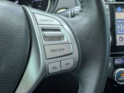 Used 2016 Nissan Rogue SL w/ SL Premium Package image 28