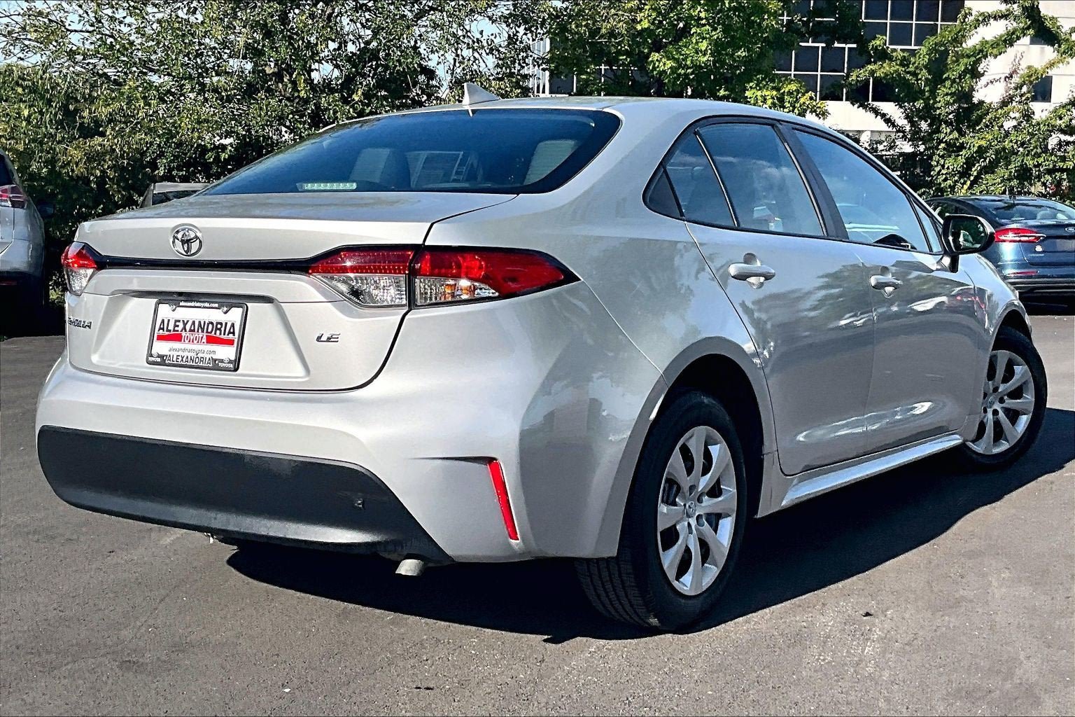 Used 2023 Toyota Corolla LE FWD image 12