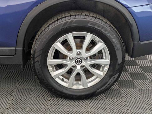 Used 2018 Nissan Rogue SV AWD/4WD image 14