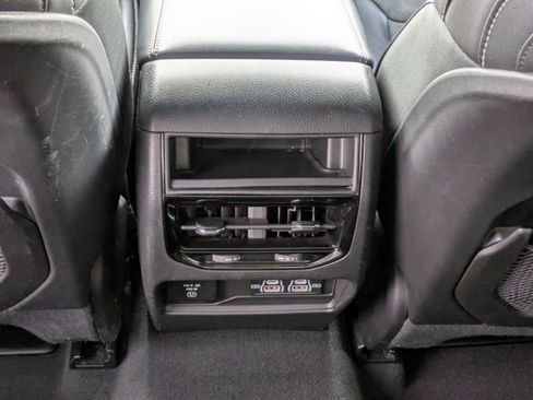 Used 2024 Jeep Grand Cherokee Altitude image 26