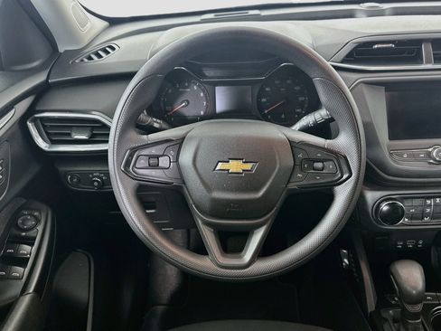 Used 2023 Chevrolet TrailBlazer LT FWD image 17