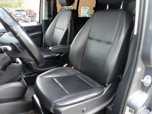 Used 2021 Mercedes-Benz Metris image 5