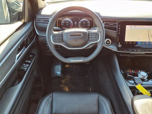 Used 2024 Jeep Wagoneer L Series II w/ Flexible Seating Group image 3