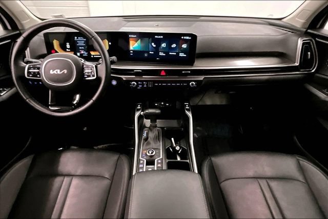 Used 2025 Kia Sorento EX AWD/4WD image 18
