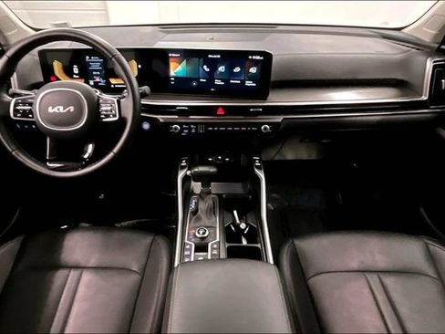 Used 2025 Kia Sorento EX AWD/4WD image 18