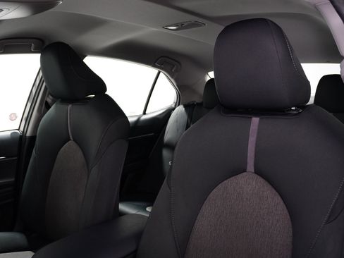 Used 2024 Toyota Camry LE image 9