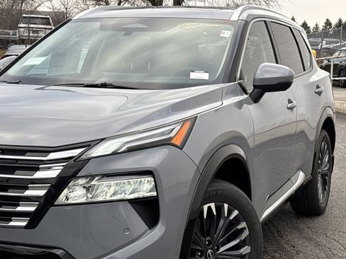New 2025 Nissan Rogue Platinum w/ Tech Package AWD/4WD image 41