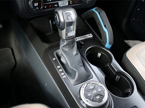 Used 2023 Ford Bronco Wildtrak image 23