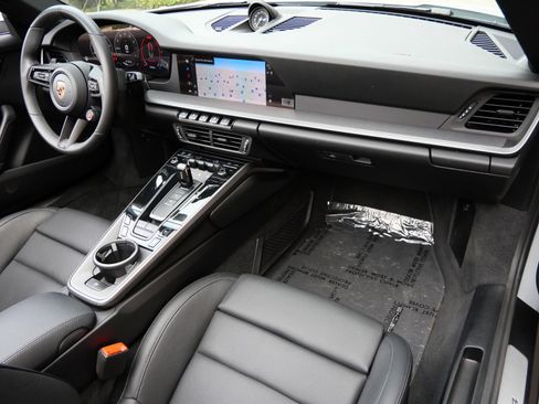 Used 2025 Porsche 911 Carrera RWD image 24
