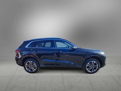 Certified 2025 Audi Q5 Premium w/ Convenience Package image 9