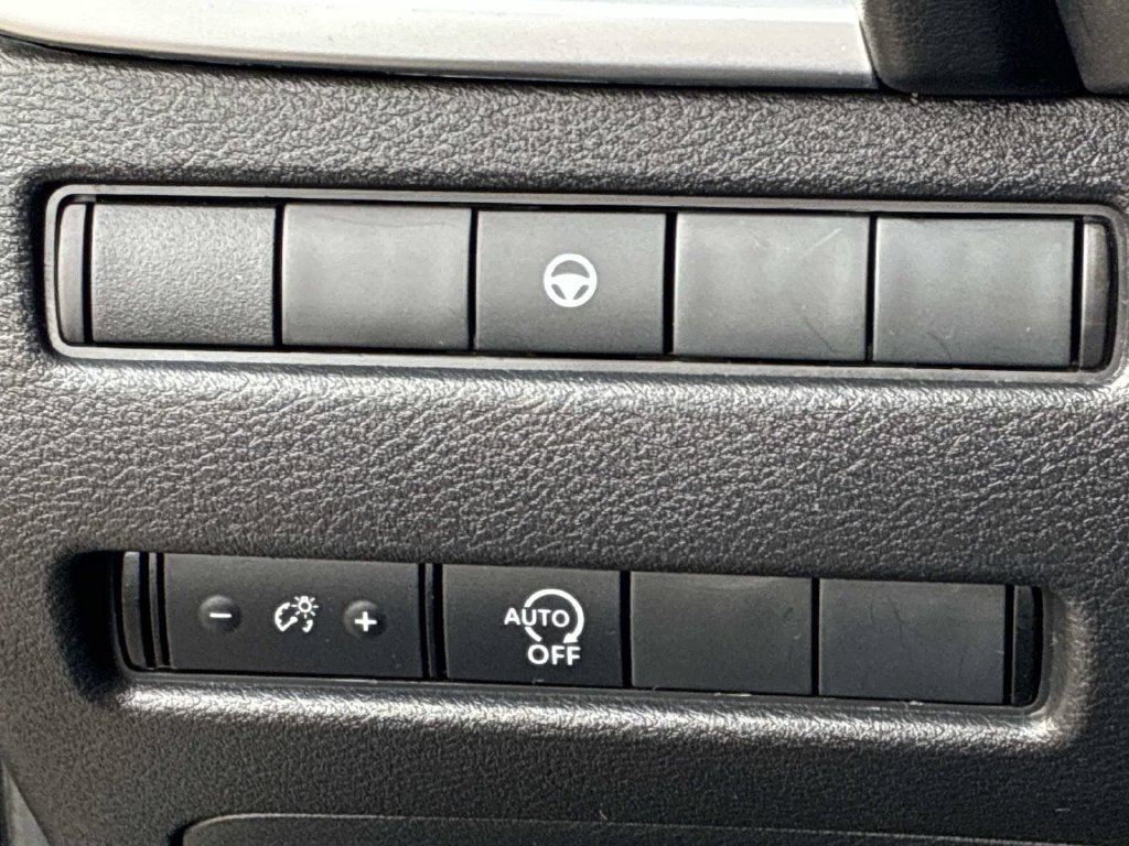 Certified 2023 Nissan Rogue SV AWD/4WD image 22