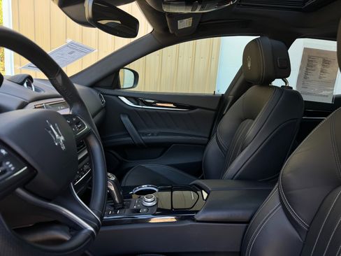 Used 2023 Maserati Ghibli Modena Q4 image 33