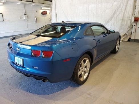 Used 2010 Chevrolet Camaro LT w/ Silver Stripe Package RWD image 7