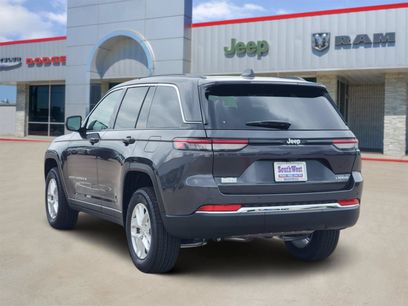 New 2026 Jeep Grand Cherokee Laredo