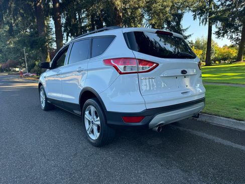 Used 2013 Ford Escape SE image 3