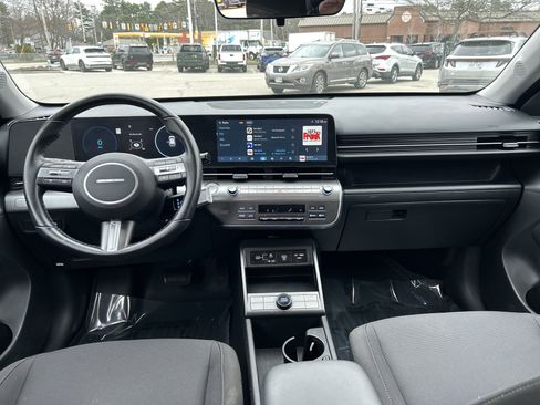 Certified 2024 Hyundai Kona SEL FWD image 18