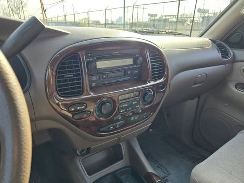 Used 2003 Toyota Sequoia SR5 image 25