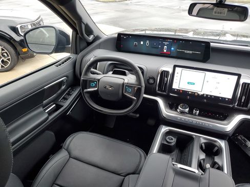 New 2025 Ford Expedition Max Platinum w/ Stealth Performance Package image 14