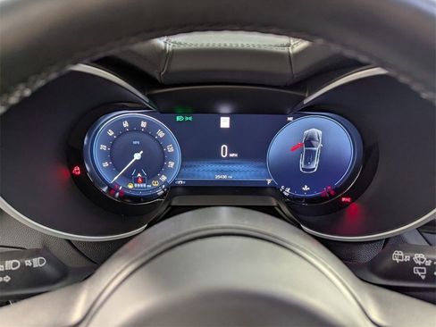 Used 2024 Alfa Romeo Stelvio Ti image 24