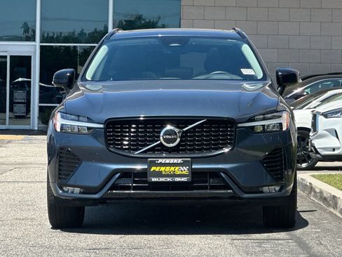 Used 2024 Volvo XC60 B5 Core AWD/4WD image 9