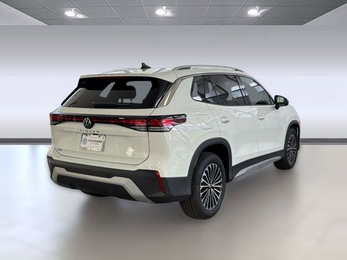 New 2026 Volkswagen Tiguan S FWD image 9