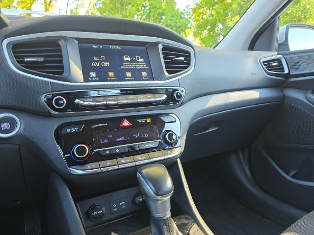 Used 2017 Hyundai Ioniq SEL FWD image 33