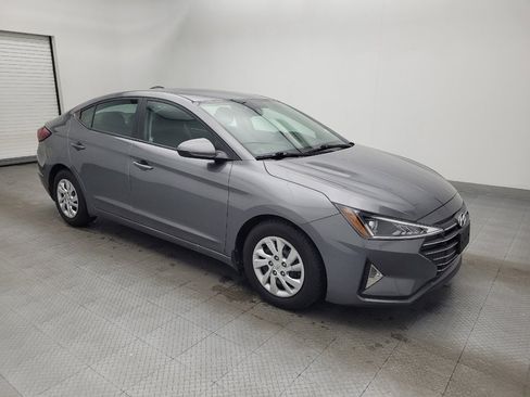 Used 2020 Hyundai Elantra SE w/ Winter Weather Package image 11