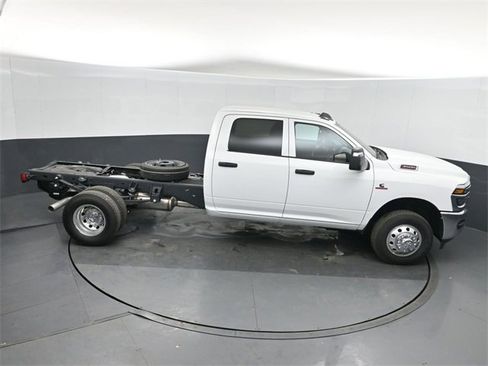 New 2026 RAM 3500 Tradesman w/ Chrome Appearance Group image 29