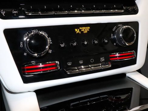 Used 2024 Rolls-Royce Spectre w/ Spectre Launch Package image 55