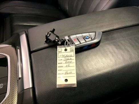 Used 2022 BMW X5 xDrive40i w/ M Sport Package image 14