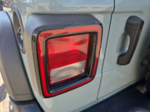 Used 2024 Jeep Wrangler Sport S image 37