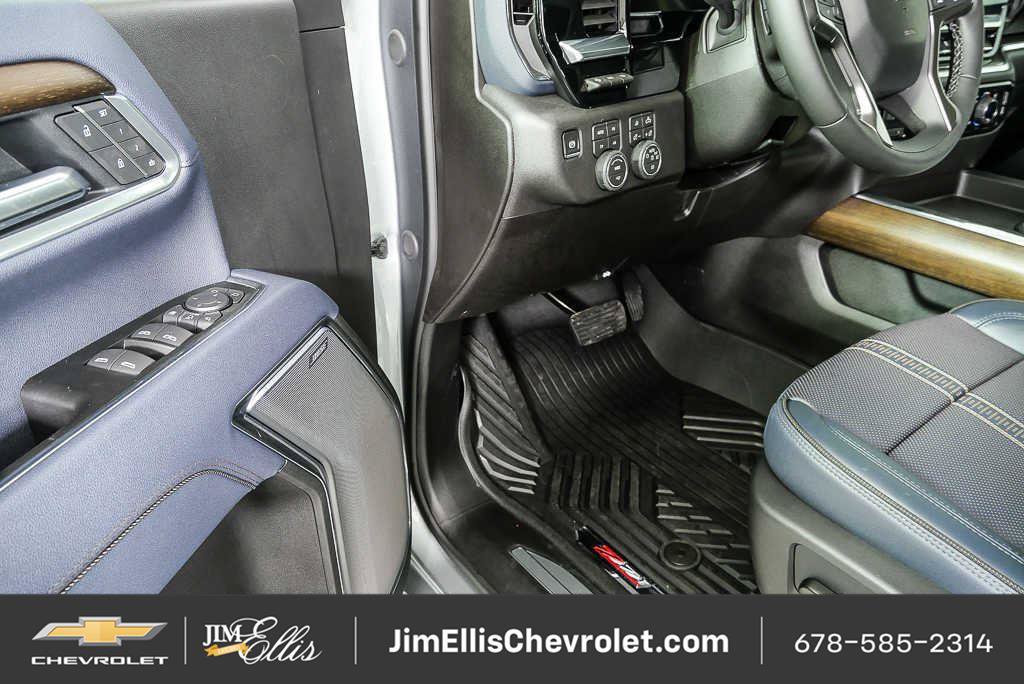 New 2026 Chevrolet Silverado 2500 High Country w/ Technology Package AWD/4WD image 9