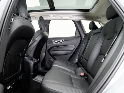 Used 2024 Volvo XC60 T8 Plus image 23