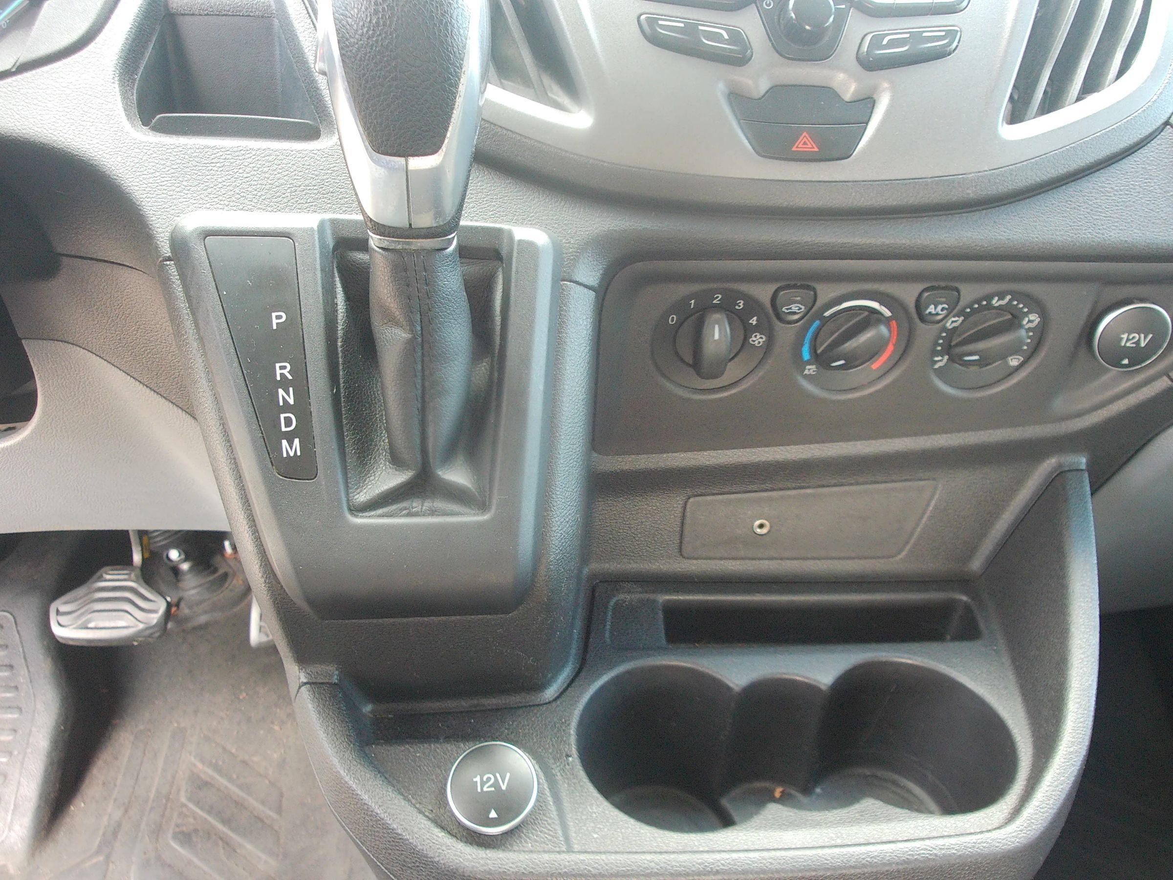 Used 2019 Ford Transit 150 148 Medium Roof RWD image 19