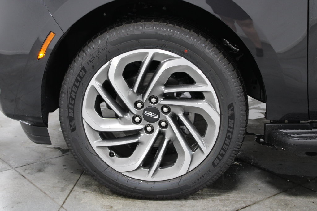New 2026 Lincoln Navigator Premiere AWD/4WD image 20