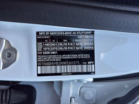 Used 2022 Mercedes-Benz GLB 250 4MATIC image 28
