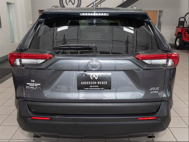 Used 2021 Toyota RAV4 XLE w/ XLE Grade Weather Package AWD/4WD image 20