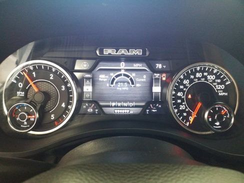 Used 2022 RAM 1500 Big Horn AWD/4WD image 10