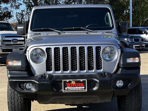 Used 2020 Jeep Gladiator Sport w/ Quick Order Package 24S image 7