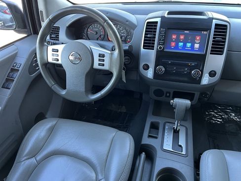 Used 2019 Nissan Frontier SV image 18