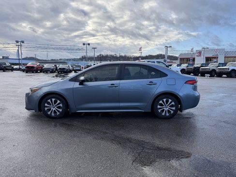 Used 2022 Toyota Corolla LE image 6