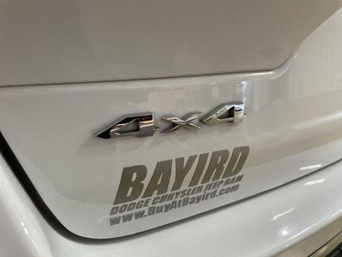 Used 2024 Jeep Grand Cherokee Laredo AWD/4WD image 29