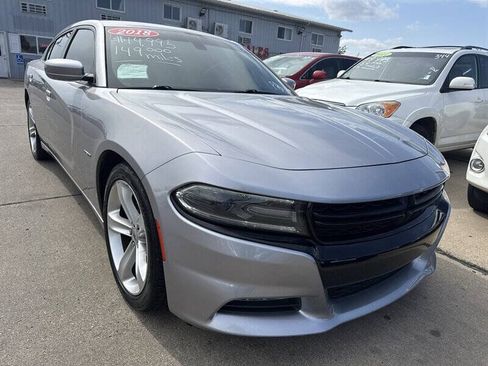 Used 2018 Dodge Charger R/T RWD image 11