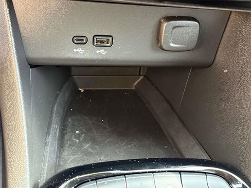 Used 2025 Buick Encore GX Sport Touring w/ Comfort Package image 6