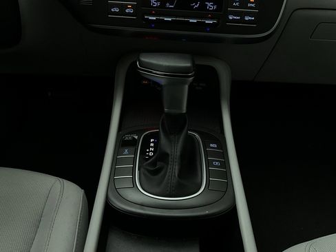 Used 2025 Hyundai Kona SEL image 23