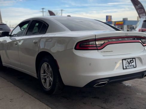 Used 2020 Dodge Charger SXT image 5
