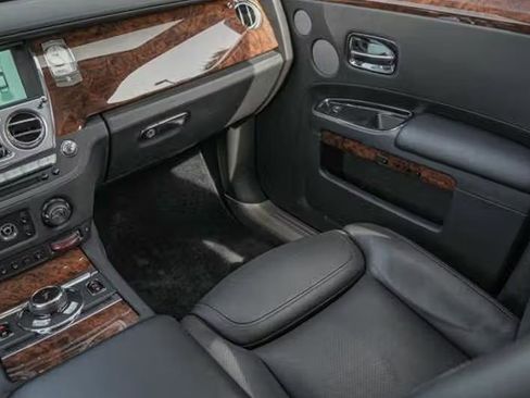 Certified 2016 Rolls-Royce Ghost Extended Wheelbase image 36