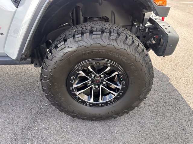 Used 2024 Jeep Wrangler Unlimited Rubicon AWD/4WD image 15