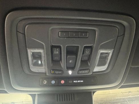 Used 2025 Chevrolet Silverado 3500 High Country w/ High Country Premium Package image 34