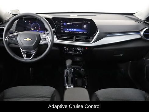 Used 2025 Chevrolet Trax LT w/ Driver Confidence Package FWD image 12